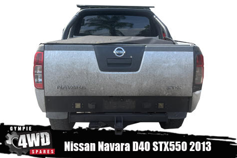 Nissan Navara D40 STX550 4x4 wrecking